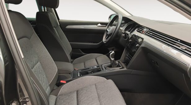 VOLKSWAGEN PASSAT VARIANT EXECUTIVE 2.0 TDI 110 KW (150 cv) 6 VEL.