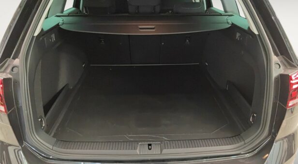 VOLKSWAGEN PASSAT VARIANT EXECUTIVE 2.0 TDI 110 KW (150 cv) 6 VEL.