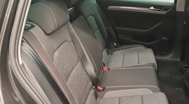 VOLKSWAGEN PASSAT VARIANT EXECUTIVE 2.0 TDI 110 KW (150 cv) 6 VEL.