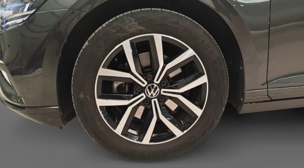 VOLKSWAGEN PASSAT VARIANT EXECUTIVE 2.0 TDI 110 KW (150 cv) 6 VEL.