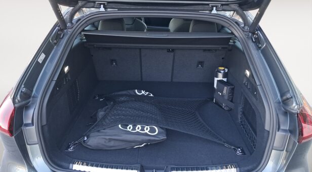 AUDI A5 FAMILIAR 2.0 PHEV E-HYBR QUA 220 BLACK LINE AVANT 299 5p