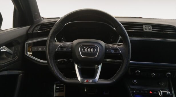 AUDI Q3 TODOTERRENO 1.5 35 TFSI S TRONIC BLACK LINE 150 5p