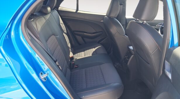MG MG 3 LUXURY Hybrid MG MG 3 LUXURY Hybrid