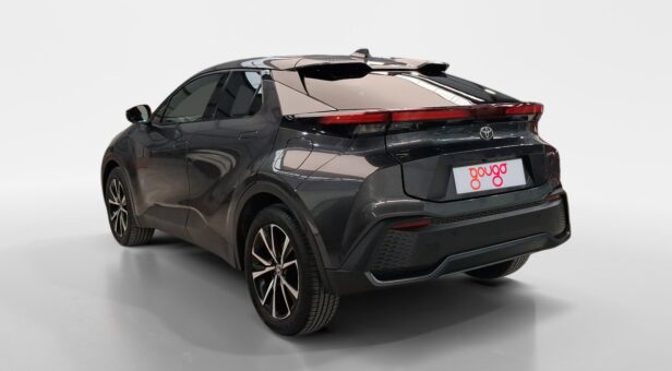 TOYOTA C-HR Toyota C-HR 220PH e-CVT 5P Advance