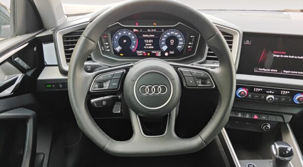 AUDI A1 BERLINA CON PORTON 1.0 30 TFSI S TR ADRENAL BLACK SPORTBACK 116 5p