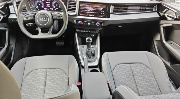 AUDI A1 BERLINA CON PORTON 1.0 30 TFSI S TR ADRENAL BLACK SPORTBACK 116 5p