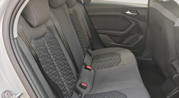 AUDI A1 BERLINA CON PORTON 1.0 30 TFSI S TR ADRENAL BLACK SPORTBACK 116 5p