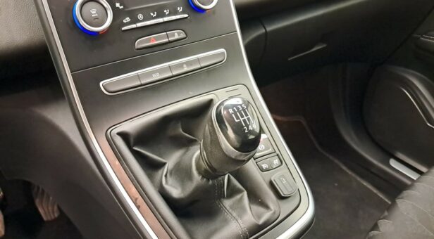 RENAULT GRAND SCENIC MONOVOLUMEN COMPACTO 1.3 TCE LIMITED 103KW – 18 140 5P 7 Plazas