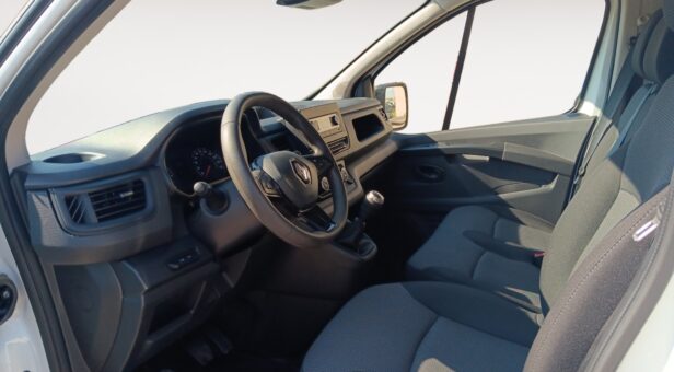 RENAULT TRAFIC FURGON 2.0 BLUEDCI 96KW L1H1 IL 130 4p