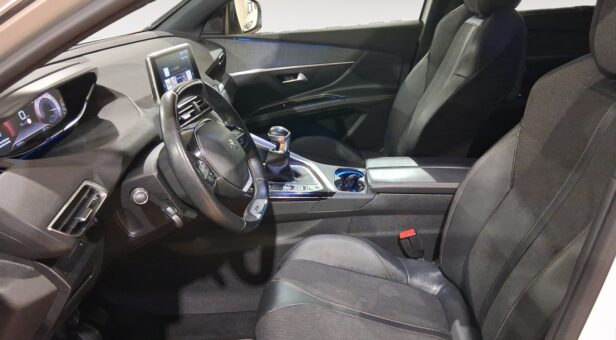 PEUGEOT 5008 TODOTERRENO 1.2 PURETECH 96KW S&S GT LINE 130 5P 7 Plazas