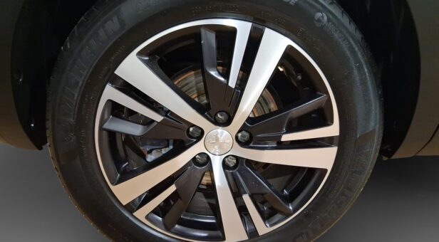 PEUGEOT 5008 TODOTERRENO 1.2 PURETECH 96KW S&S GT LINE 130 5P 7 Plazas