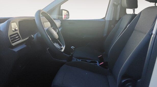 VOLKSWAGEN CADDY COMBI 2.0 TDI 75KW KOMBI 102 4p