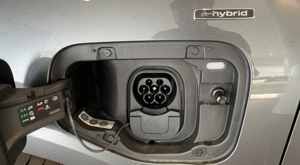 AUDI Q3 TODOTERRENO 1.5 PHEV S TRONIC S LINE 272 5p