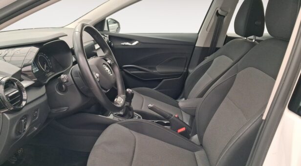 SKODA FABIA BERLINA CON PORTON 1.0 MPI 59KW AMBITION 80 5p SKODA FABIA BERLINA CON PORTON 1.0 MPI 59KW AMBITION 80 5p