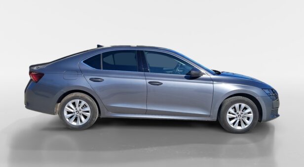 SKODA OCTAVIA DESIGN 2,0 TDI 85 KW (115 cv) MANUAL 6 VEL.