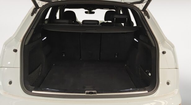 AUDI Q5 TODOTERRENO 2.0 40 TDI S TRONIC QUATTRO S LINE 204 5p