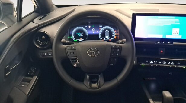 TOYOTA C-HR Toyota C-HR 140H e-CVT 5P Advance