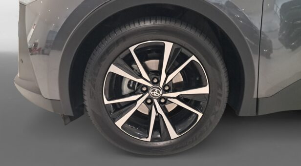 TOYOTA C-HR Toyota C-HR 140H e-CVT 5P Advance