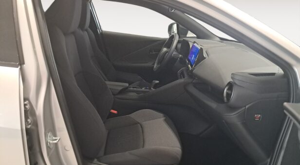 TOYOTA C-HR Toyota C-HR 140H e-CVT 5P Advance