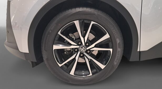 TOYOTA C-HR Toyota C-HR 140H e-CVT 5P Advance