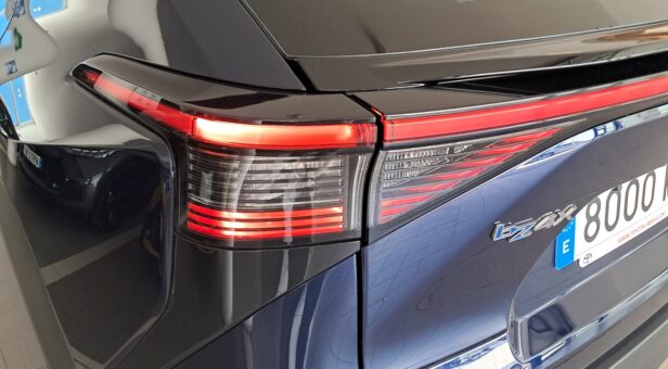 TOYOTA BZ4X TODOTERRENO BEV 71KWH 200E STYLE PLUS 204 5p