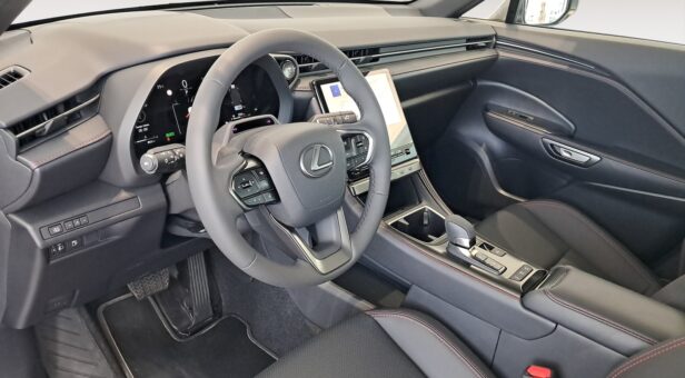 LEXUS LBX ELEGANT Black