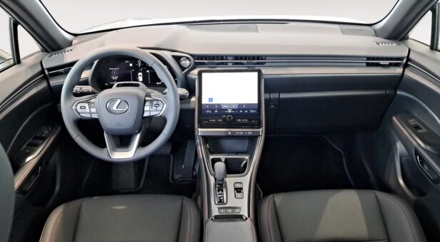 LEXUS LBX ELEGANT Black