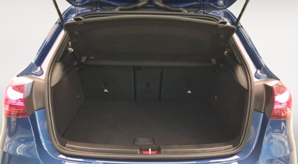 MERCEDES A-CLASS A 250e EQ