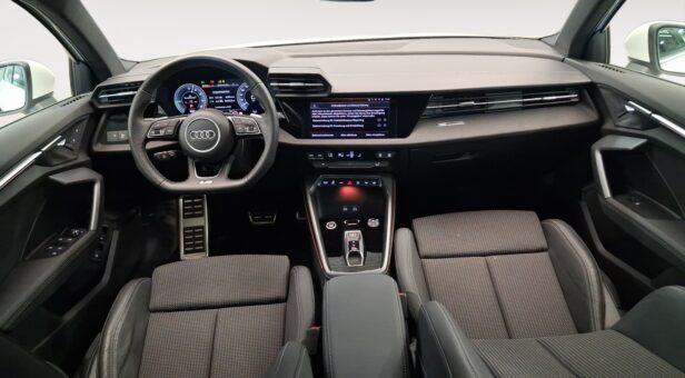 AUDI A3 BERLINA CON PORTON 1.5 TFSI E 150KW S TRON S LINE SPORTBACK 204 5p AUDI A3 BERLINA CON PORTON 1.5 TFSI E 150KW S TRON S LINE SPORTBACK 204 5p