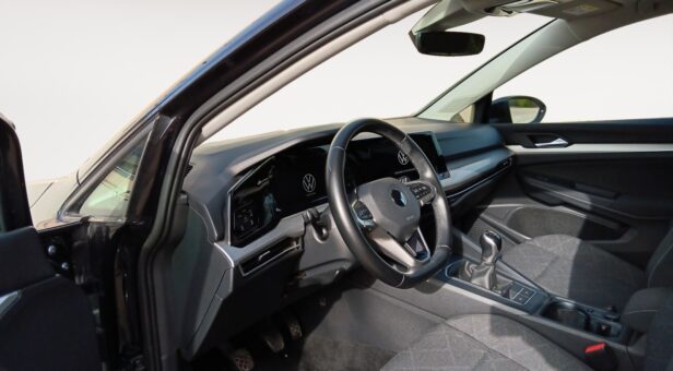 VOLKSWAGEN GOLF BERLINA CON PORTON 1.0 TSI 81KW LIFE 110 5p
