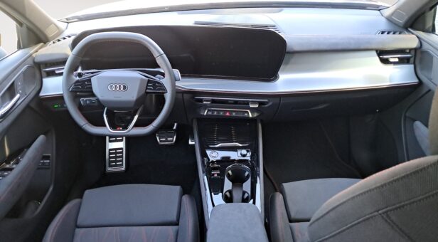 AUDI Q3 TODOTERRENO 1.5 PHEV S TRONIC BLACK LINE 272 5p