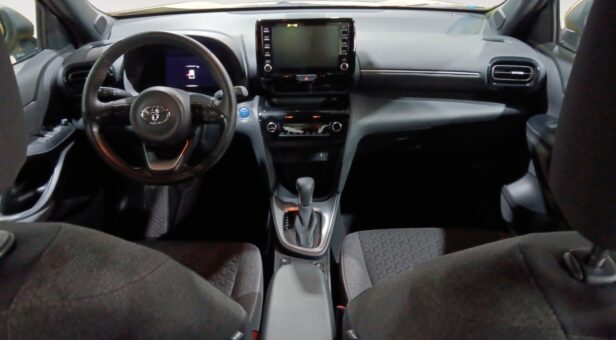 TOYOTA YARIS BERLINA CON PORTON 1.5 VVT-I HEV ACTIVE PLUS 116 5p