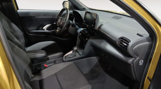 TOYOTA YARIS BERLINA CON PORTON 1.5 VVT-I HEV ACTIVE PLUS 116 5p