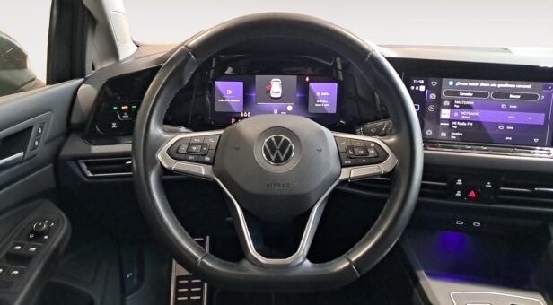 VOLKSWAGEN GOLF BERLINA CON PORTON 1.0 ETSI 81KW DSG LIFE 110 5p
