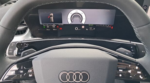 AUDI Q3 TODOTERRENO 1.5 PHEV S TRONIC BLACK LINE 272 5p AUDI Q3 TODOTERRENO 1.5 PHEV S TRONIC BLACK LINE 272 5p