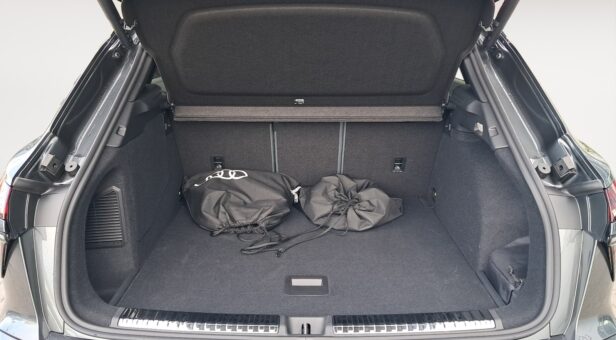 AUDI Q3 TODOTERRENO 1.5 PHEV S TRONIC BLACK LINE 272 5p AUDI Q3 TODOTERRENO 1.5 PHEV S TRONIC BLACK LINE 272 5p