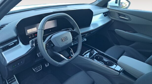 AUDI Q3 TODOTERRENO 1.5 PHEV S TRONIC S LINE 272 5p AUDI Q3 TODOTERRENO 1.5 PHEV S TRONIC S LINE 272 5p