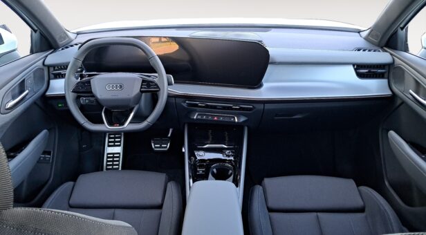AUDI Q3 TODOTERRENO 1.5 PHEV S TRONIC S LINE 272 5p AUDI Q3 TODOTERRENO 1.5 PHEV S TRONIC S LINE 272 5p
