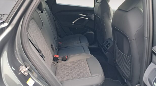 AUDI Q5 TODOTERRENO 2.0 E-HYBRID 270KW BLACK COMP. S TR QUAT 367 5p
