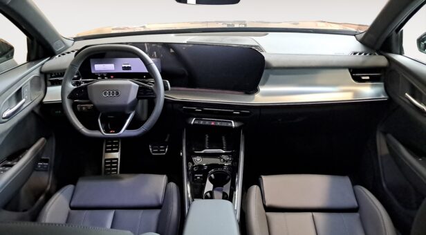 AUDI Q3 TODOTERRENO 1.5 PHEV S TRONIC S LINE 272 5p AUDI Q3 TODOTERRENO 1.5 PHEV S TRONIC S LINE 272 5p