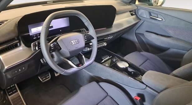AUDI Q3 TODOTERRENO 1.5 PHEV S TRONIC BLACK LINE 272 5p