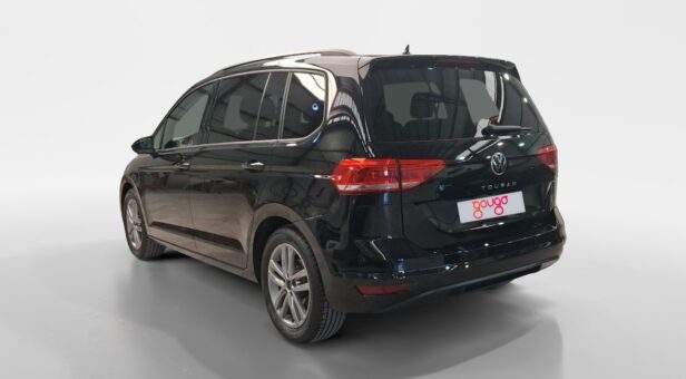 VOLKSWAGEN TOURAN MONOVOLUMEN COMPACTO 1.5 TSI 110KW DSG LIFE 150 5P 7 Plazas