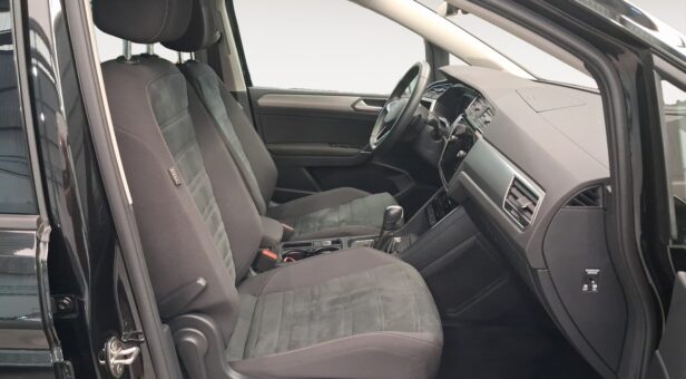 VOLKSWAGEN TOURAN MONOVOLUMEN COMPACTO 1.5 TSI 110KW DSG LIFE 150 5P 7 Plazas
