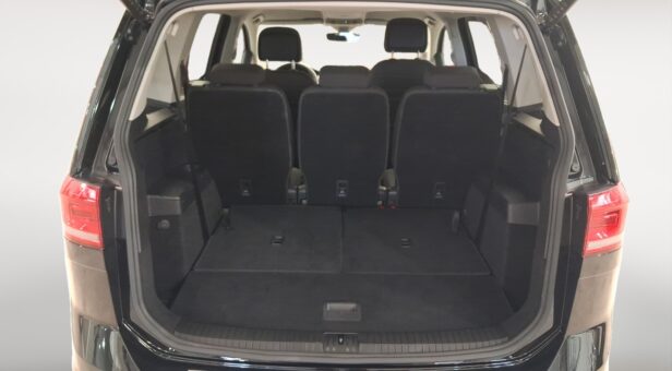 VOLKSWAGEN TOURAN MONOVOLUMEN COMPACTO 1.5 TSI 110KW DSG LIFE 150 5P 7 Plazas