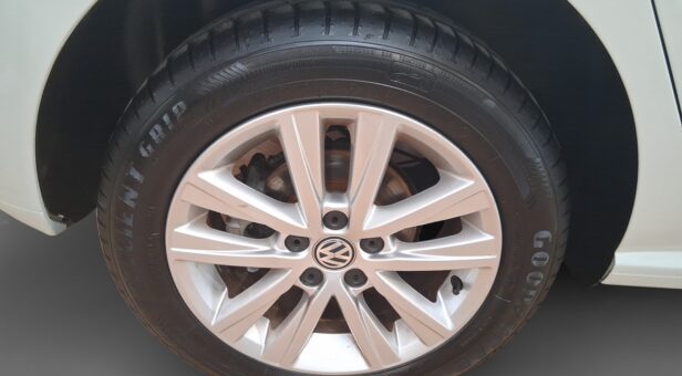 VOLKSWAGEN POLO BERLINA CON PORTON 1.2 TSI BMT 90 5p