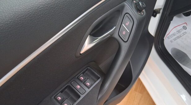 VOLKSWAGEN POLO BERLINA CON PORTON 1.2 TSI BMT 90 5p