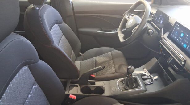 MG MG 3 COMFORT 1.5 MT Ice