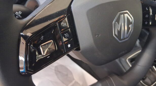 MG MG 3 COMFORT 1.5 MT Ice