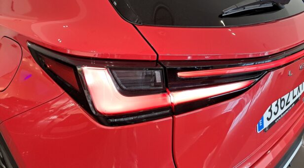 LEXUS NX NX 350h 4WD F SPORT LEXUS NX NX 350h 4WD F SPORT