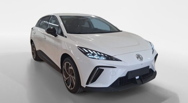 MG MG 4 MG MG4 MCE EDU 64KWh LUX